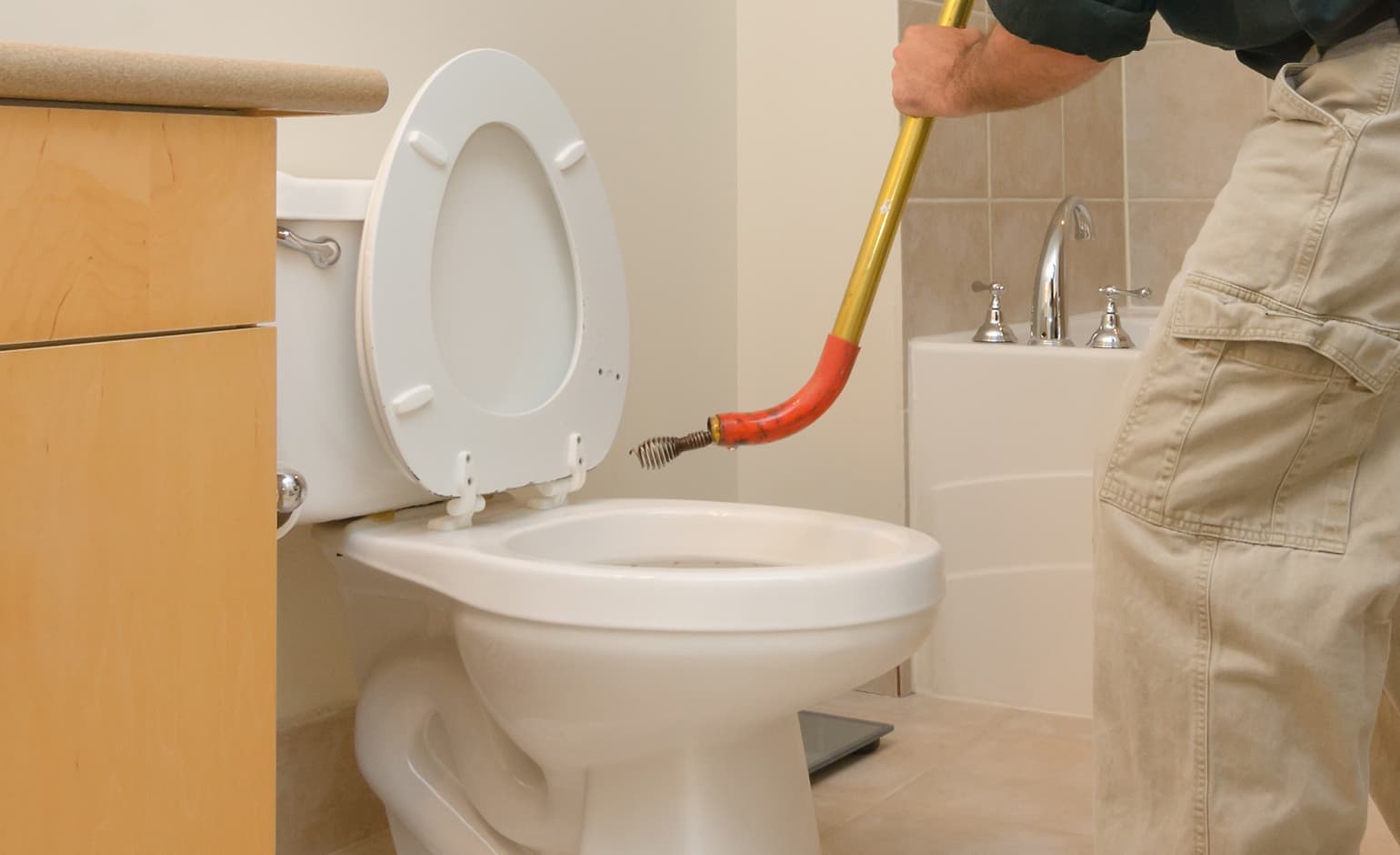 Débouchage WC - Intervention Rapide - Plombier Certifié